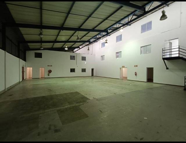 INDUSTRIAL PROPERTY TO RENT IN STRYDOM PARK